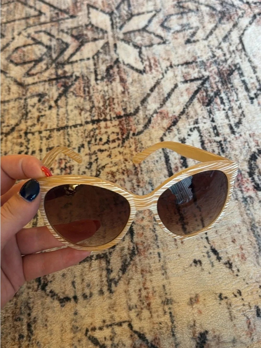 Neutral Sunglasses Large Lens